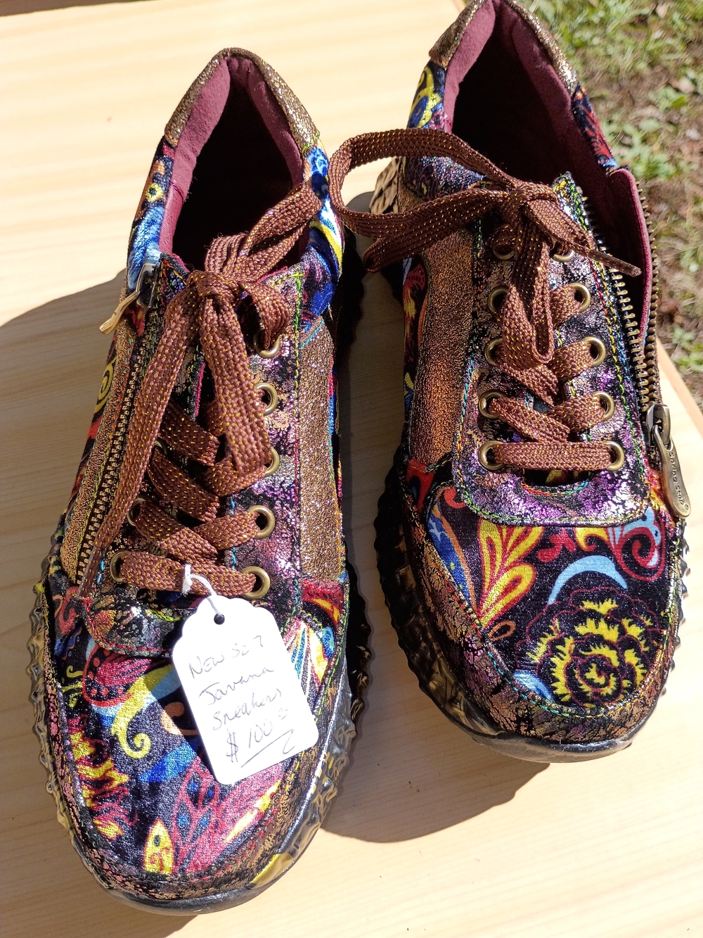 Women's Multicolor Patterned Sneakers with Brown Trim
